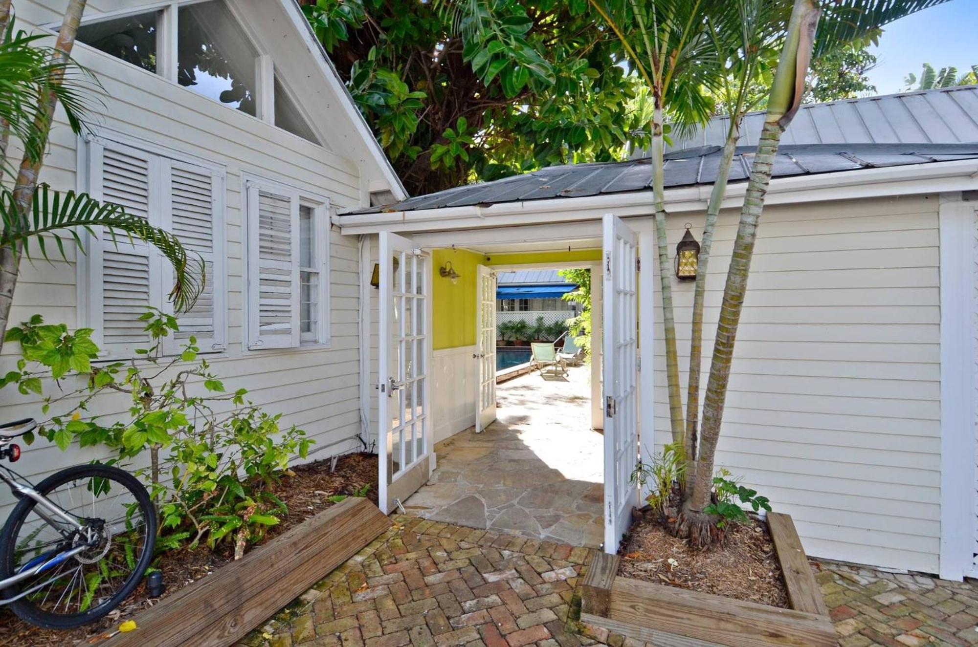 Ibis By Avantstay Close To Duval Street W Shared Pool Month Long Stays Only Key West Exterior photo