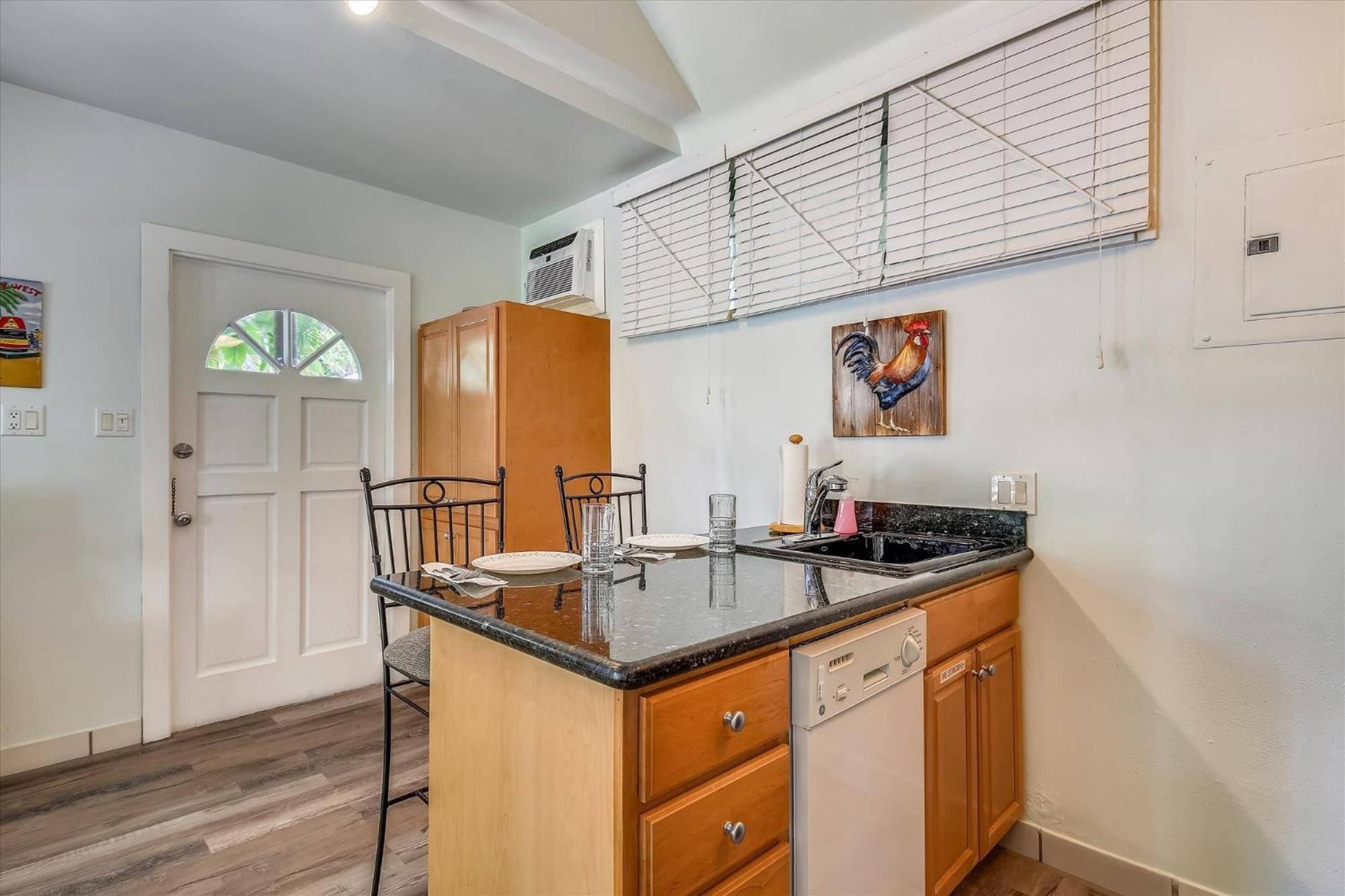 Ibis By Avantstay Close To Duval Street W Shared Pool Month Long Stays Only Key West Exterior photo