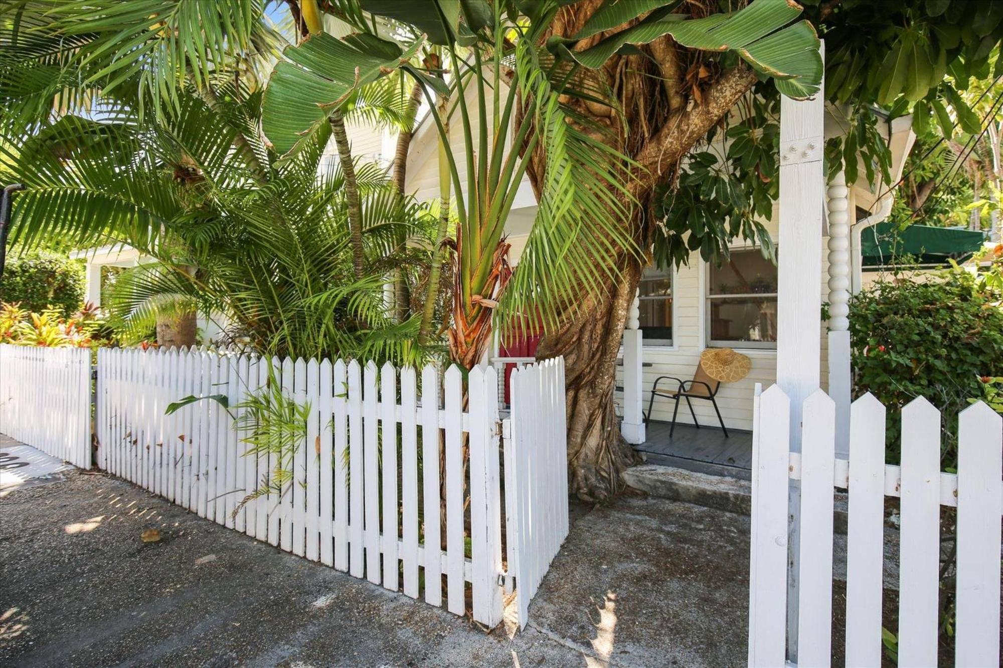 Ibis By Avantstay Close To Duval Street W Shared Pool Month Long Stays Only Key West Exterior photo